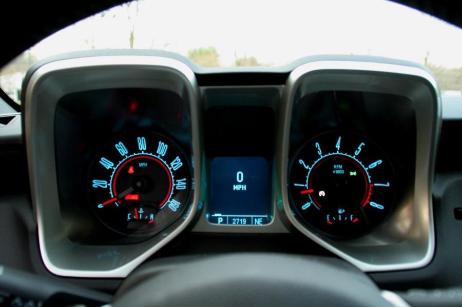  Chevrolet Camaro RS V6 2009 года  (фото 13 из 36)